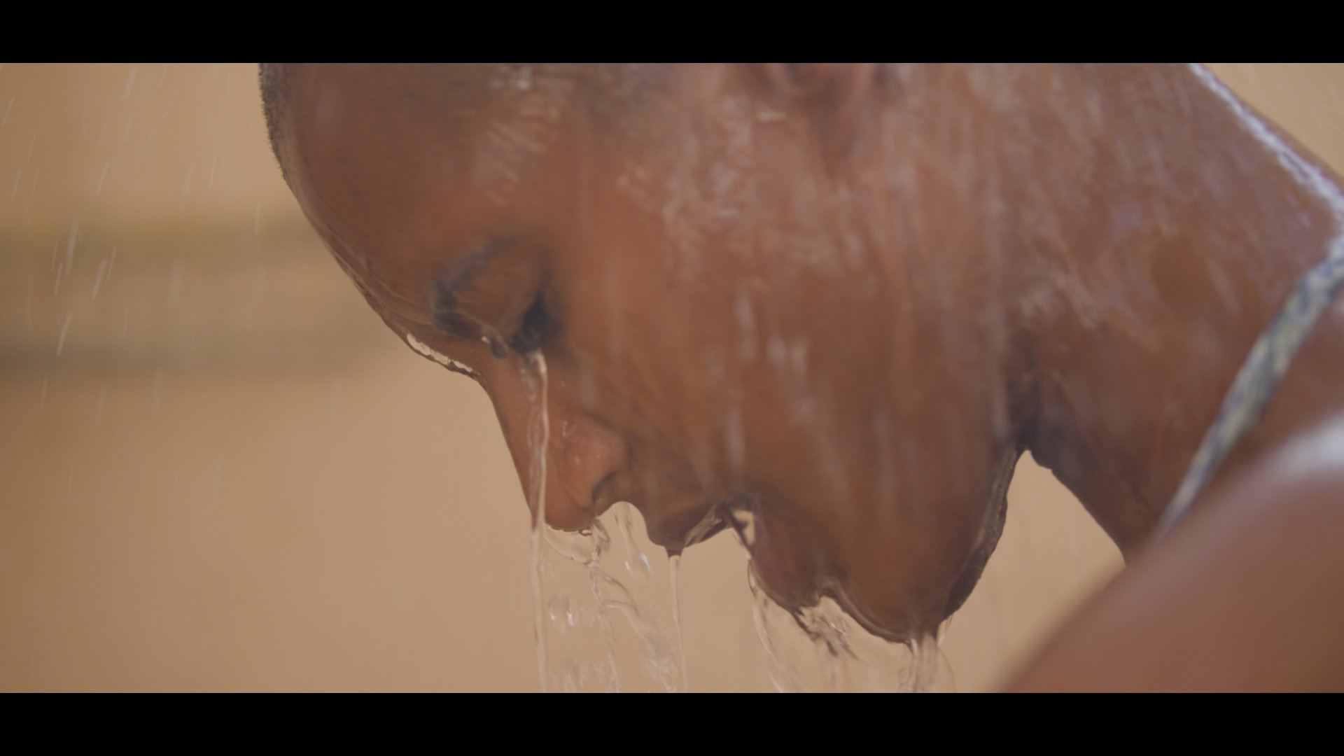 Color Grading Pool – Vorher (Original)